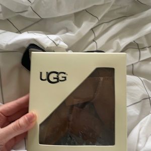 NWT Infant Ugg boots- tan
